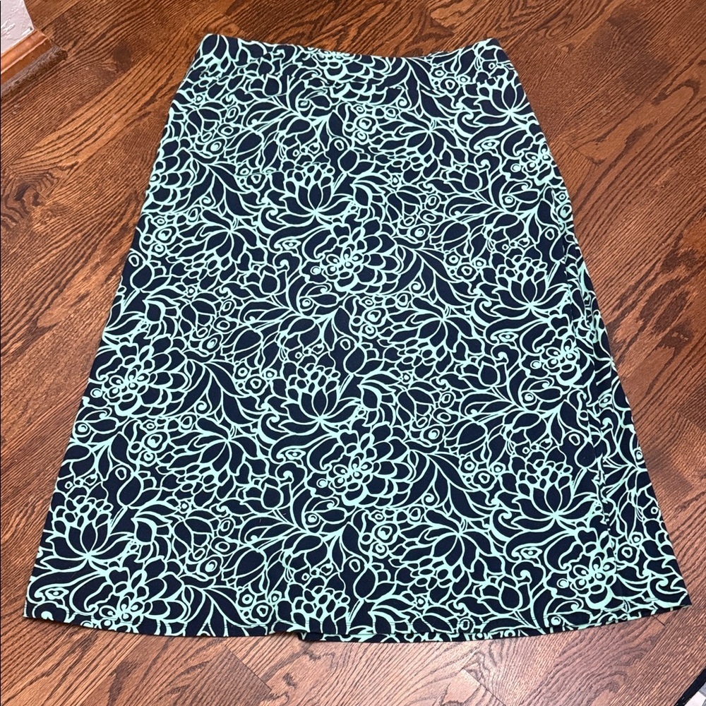 Floral Patterned Women's Skirt - Picture 2 of 4